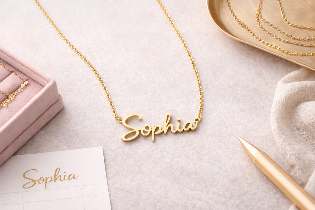 Personalized name necklace displayed with customization details and elegant presentation