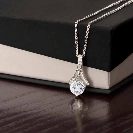 Alluring beauty jewelry necklace